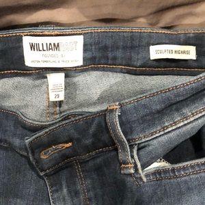 Super cute high rise sculpted jeans!!